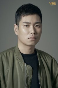 Lee Kyo-yeob