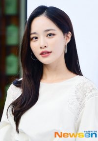 Bae Yoon-kyung