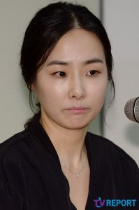 Park Ji-yoon-I