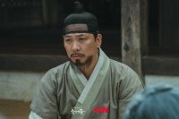 Poong, the Joseon Psychiatrist