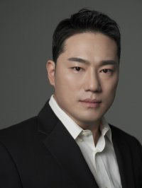 Jung Jong-woo