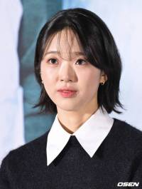 Kim Si-eun-I