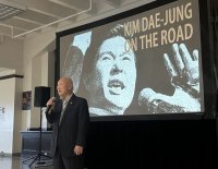 Kim Dae-jung on the Road