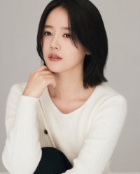 Shin Go-eun