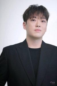 Jung Soon-won in "Connection"
