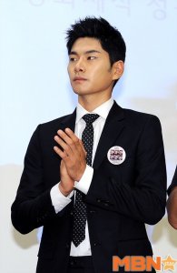 Lee Yi-kyung