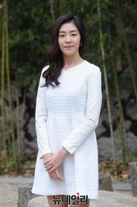 Shin Yoon-joo