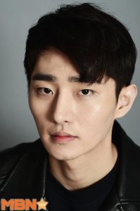 Shin Kang-woo