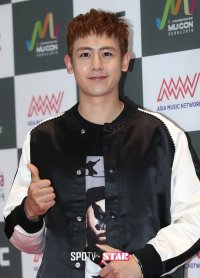 Nichkhun