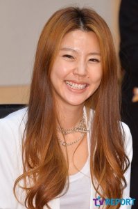 Lee Yoon-mi