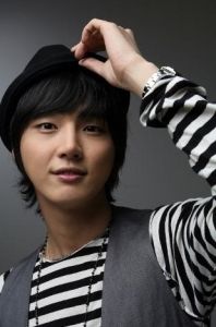 Yoon Si-yoon