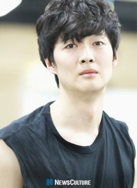Kang Young-seok