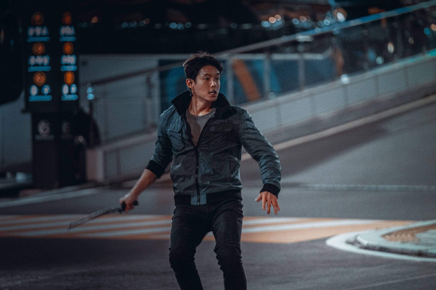 [Photos] New Stills Added for the Korean Movie 'The Roundup