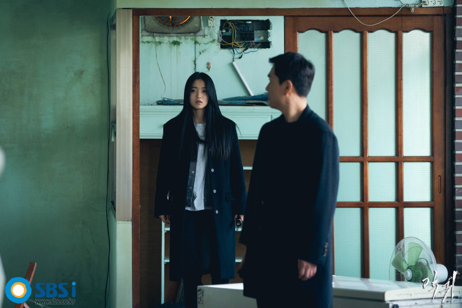 [Photos] New Stills Added for the Korean Drama 'Revenant' @ HanCinema