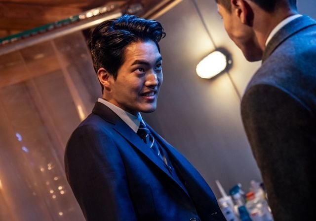 [Orion's Daily Ramblings] Shin Ha-kyun and Kim Gun-woo Have a Staredown ...