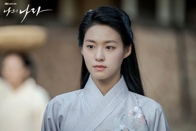 [Photos] New Stills Added for the Korean Drama 
