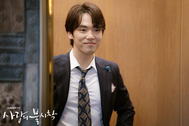 [Photos] New Behind the Scenes Images Added for the Korean Drama 