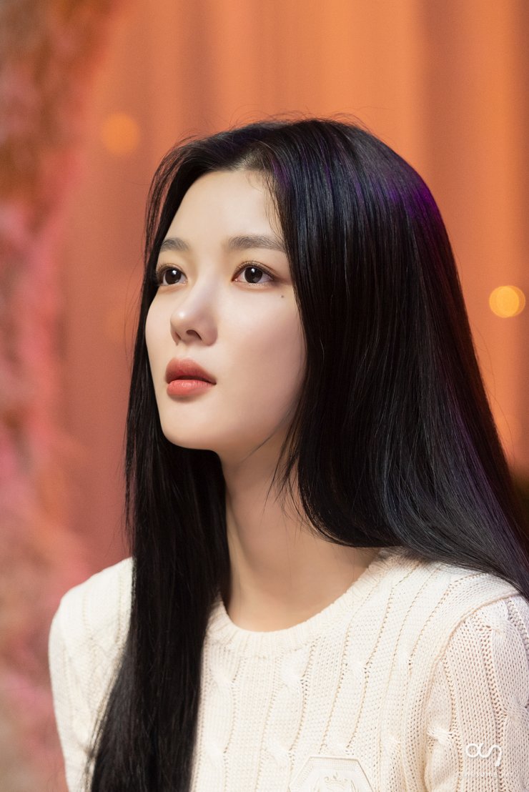 Kim Yoo Jung Opens Up About Love Work And Being A High School Senior   Soompi