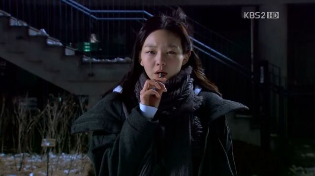 Eun-seong making a startling discovery