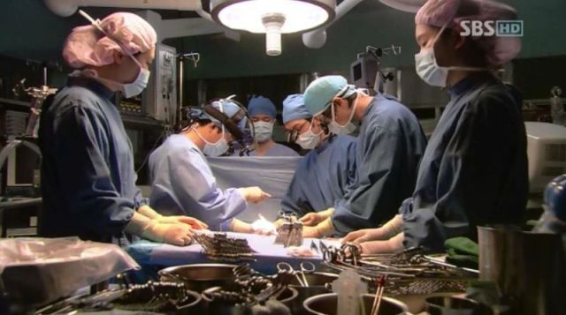 A surgery by Joong-geun