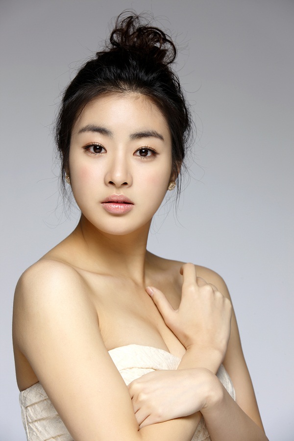 [Photos] Kang So-ras luxurious lingerie shoot @ HanCinema 