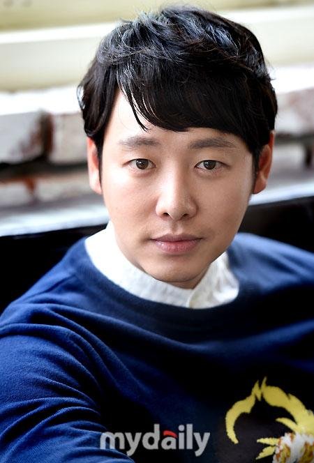 Kim Dong-wook (김동욱, Korean actor) @ HanCinema :: The Korean Movie and ...