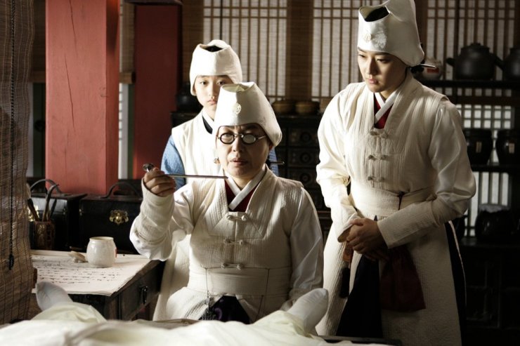 韓国映画 宮女 クンニョ 2007年” | Asian Film Foundation 聖なる館で逢いましょう