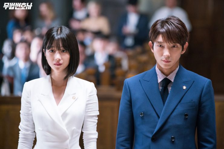 Lawless lawyer cast