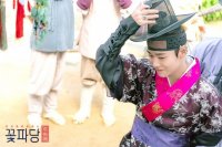 Flower Crew: Joseon Marriage Agency