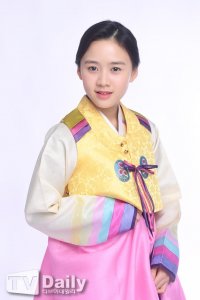 Shin Soo-yeon