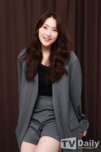 Kang Ji-young