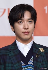 Jung Yong-hwa