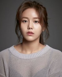 Shin Hyejeong