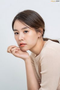 Jo Yoon-hee