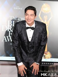 Daniel Henney