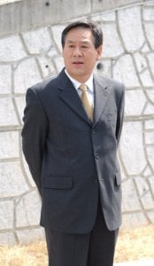 Hyun Suk