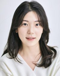 Kang Shin-hee