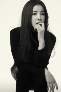 Lee Si-young