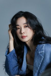 Lee Chung-ah's Gentlewoman Pictorial
