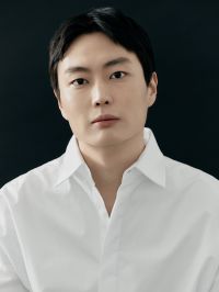 Roh Jae-won To Star In "Such a Close Traitor"