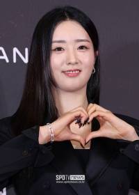 Yoon Bo-mi