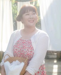 Kim Min-kyung-V
