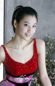 Claudia Kim