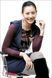 Claudia Kim