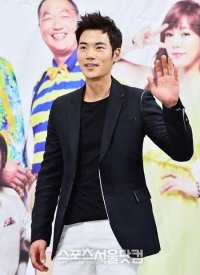 Kim Kang-woo