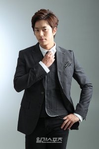 Yoon Hyun-min