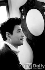 Hwang Jung-min