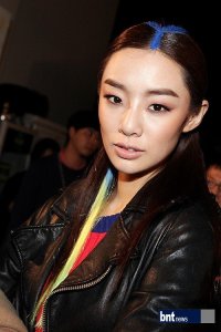 Stephanie Lee