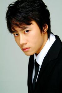 Lee Hwan