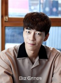 Shin Sung-rok